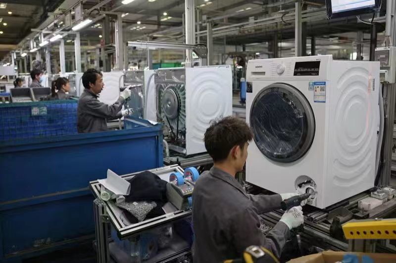 精工巧匠的生产线 博西家电以创新‘智’造树立行业典范